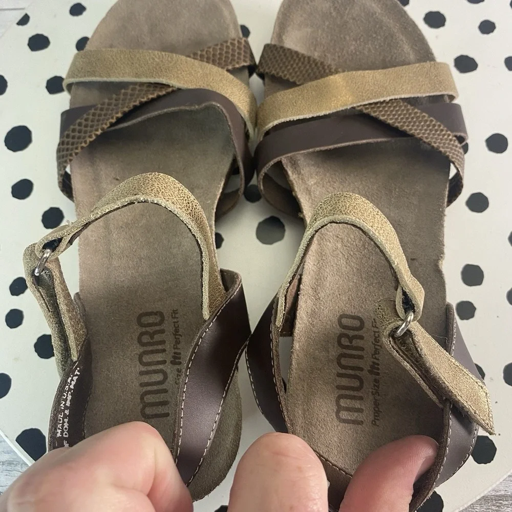 Munro Eden Wedge Sandals Womens 8 Brown Metallic Leather Strappy Comfort Shoes